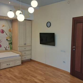 Сдается Многокомнатная квартира, 130 м²