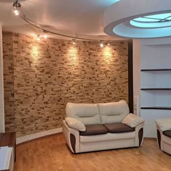 Сдается Многокомнатная квартира, 130 м²