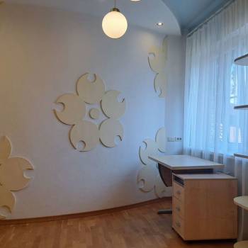 Сдается Многокомнатная квартира, 130 м²