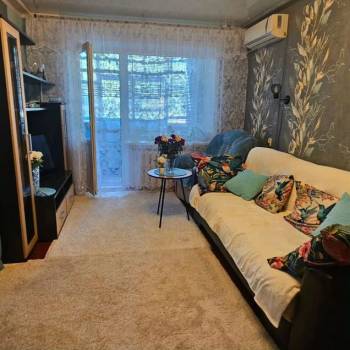 Продается Многокомнатная квартира, 60,3 м²
