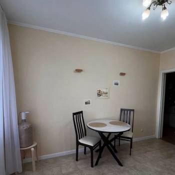 Продается 1-комнатная квартира, 57,5 м²