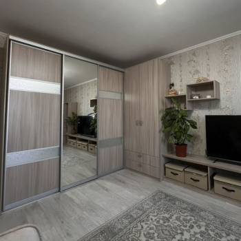 Продается 1-комнатная квартира, 57,5 м²
