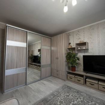 Продается 1-комнатная квартира, 57,5 м²