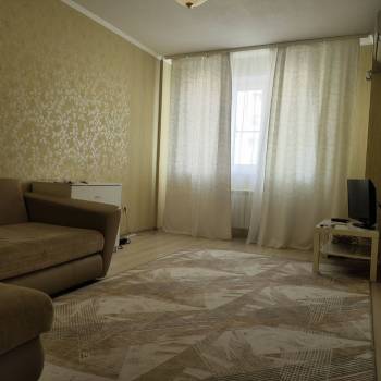Сдается 1-комнатная квартира, 40 м²