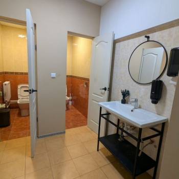 Сдается Нежилое помещение, 460 м²