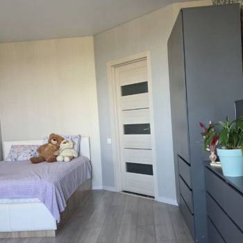 Продается 1-комнатная квартира, 38,6 м²