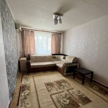 Сдается Многокомнатная квартира, 60 м²