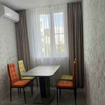 Сдается 1-комнатная квартира, 38 м²