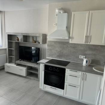 Продается 1-комнатная квартира, 40 м²