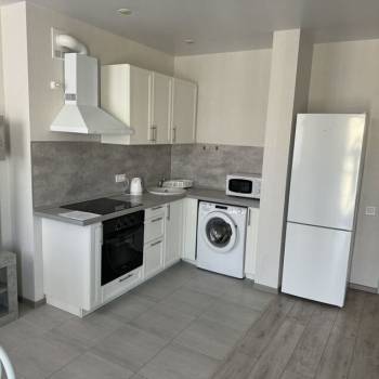 Продается 1-комнатная квартира, 40 м²