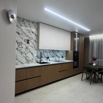 Продается 1-комнатная квартира, 42 м²