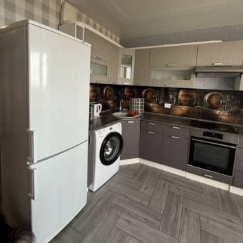 Продается 1-комнатная квартира, 44 м²