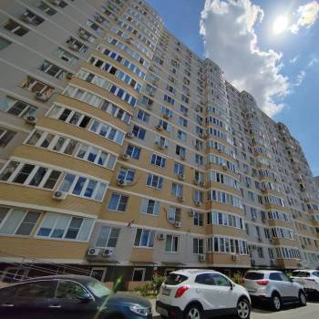 Продается 1-комнатная квартира, 45 м²