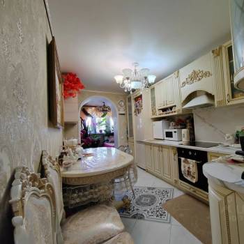 Продается 1-комнатная квартира, 45 м²