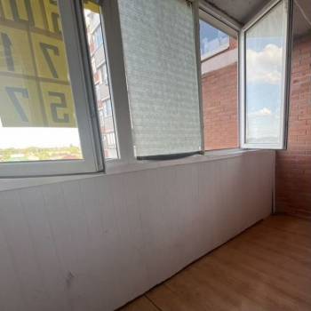 Продается 1-комнатная квартира, 80,8 м²