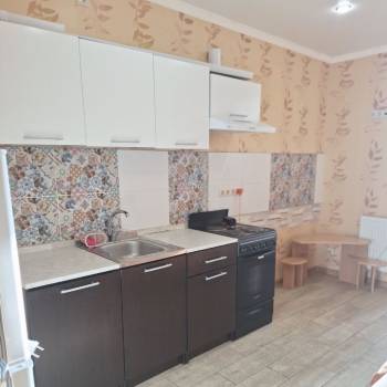 Сдается 1-комнатная квартира, 40 м²