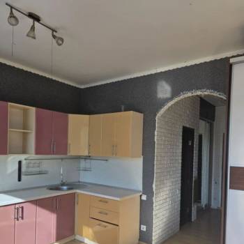 Продается 1-комнатная квартира, 30,5 м²