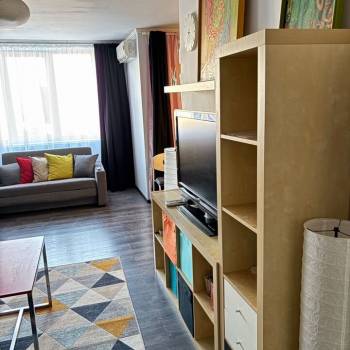 Сдается 1-комнатная квартира, 42 м²