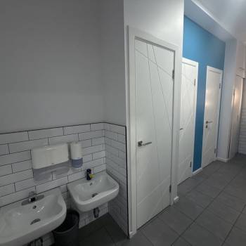 Сдается Нежилое помещение, 183 м²