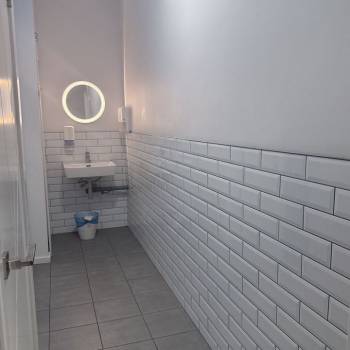 Сдается Нежилое помещение, 183 м²