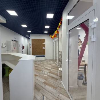 Сдается Нежилое помещение, 183 м²