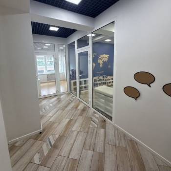 Сдается Нежилое помещение, 183 м²