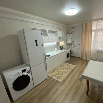 Сдается 2-х комнатная квартира, 65 м²