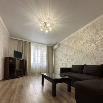Сдается 2-х комнатная квартира, 65 м²