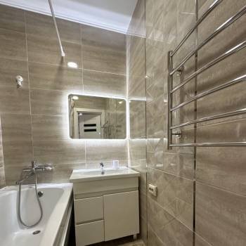 Сдается 2-х комнатная квартира, 65 м²