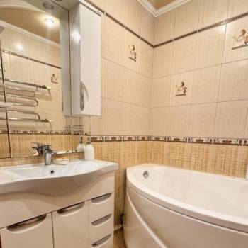 Сдается Многокомнатная квартира, 65 м²