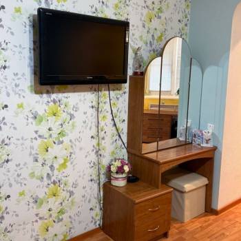 Продается 1-комнатная квартира, 42 м²