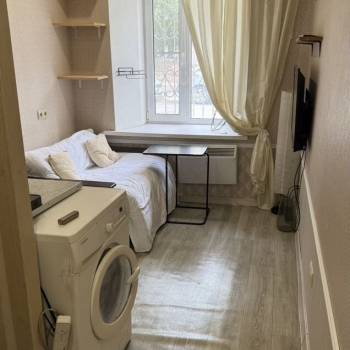 Продается 1-комнатная квартира, 12 м²