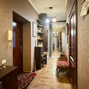 Продается 2-х комнатная квартира, 56,5 м²