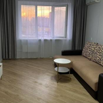 Сдается Многокомнатная квартира, 64 м²