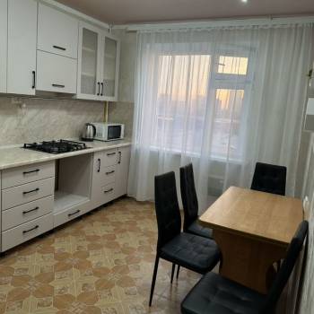 Сдается Многокомнатная квартира, 64 м²