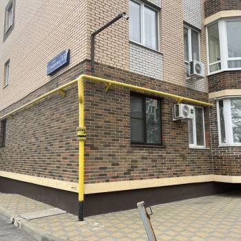 Продается 1-комнатная квартира, 122 м²