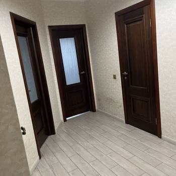 Продается 1-комнатная квартира, 122 м²