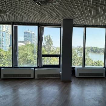 Сдается Нежилое помещение, 105 м²