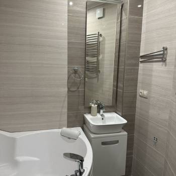 Сдается 2-х комнатная квартира, 80 м²