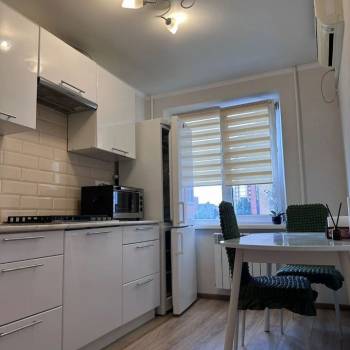 Сдается Многокомнатная квартира, 60 м²