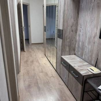 Сдается Многокомнатная квартира, 60 м²