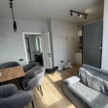 Продается 1-комнатная квартира, 69,9 м²