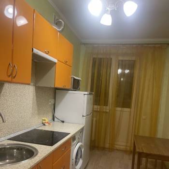 Сдается 1-комнатная квартира, 38 м²