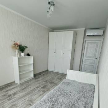 Продается 1-комнатная квартира, 40 м²