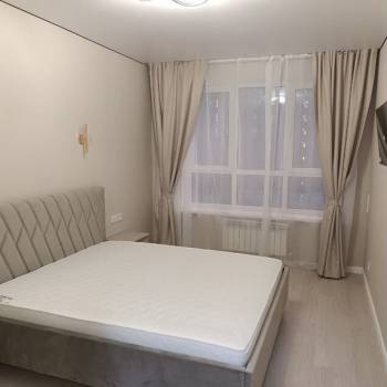 Сдается 1-комнатная квартира, 42 м²