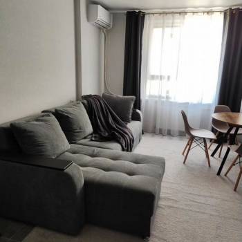 Сдается 1-комнатная квартира, 52 м²