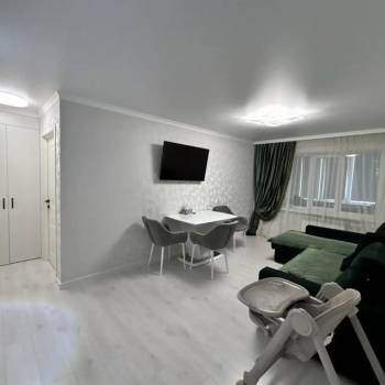 Продается 3-х комнатная квартира, 56 м²