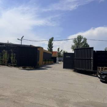 Сдается Нежилое помещение, 300 м²