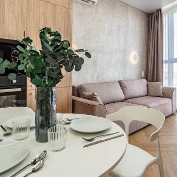 Продается 1-комнатная квартира, 42 м²