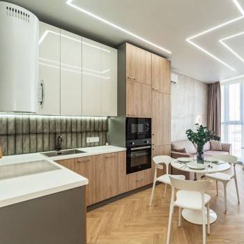 Продается 1-комнатная квартира, 42 м²
